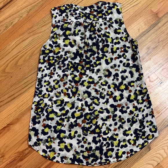 CABi Leopard Print Sleeveless Blouse - Picture 5 of 6